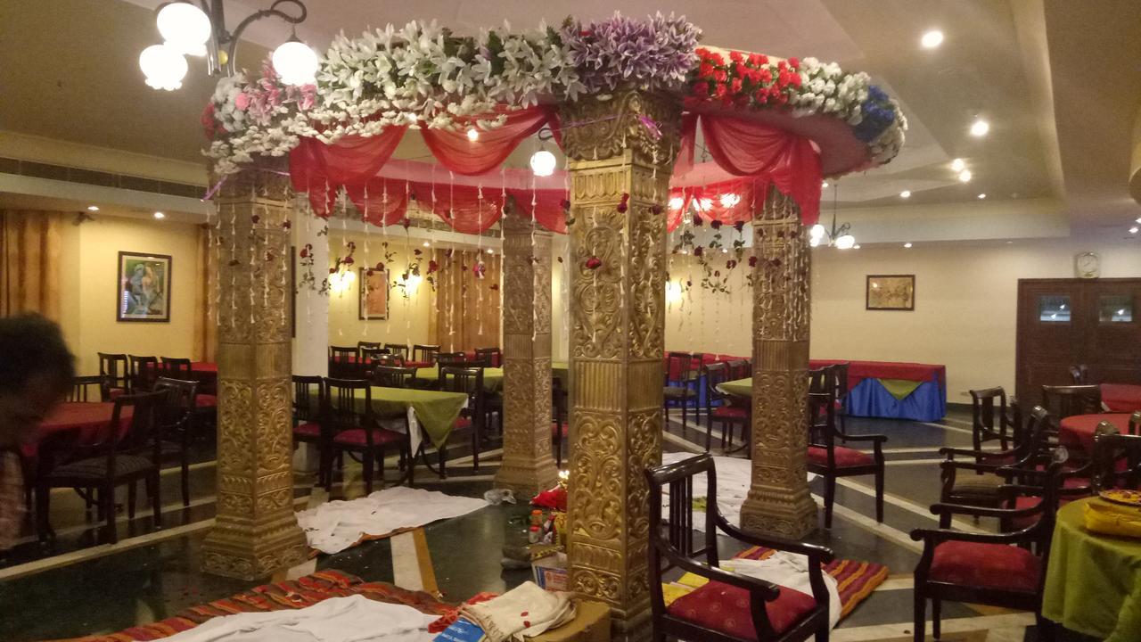 Hotel The Royal Residency Bodh Gaya Esterno foto