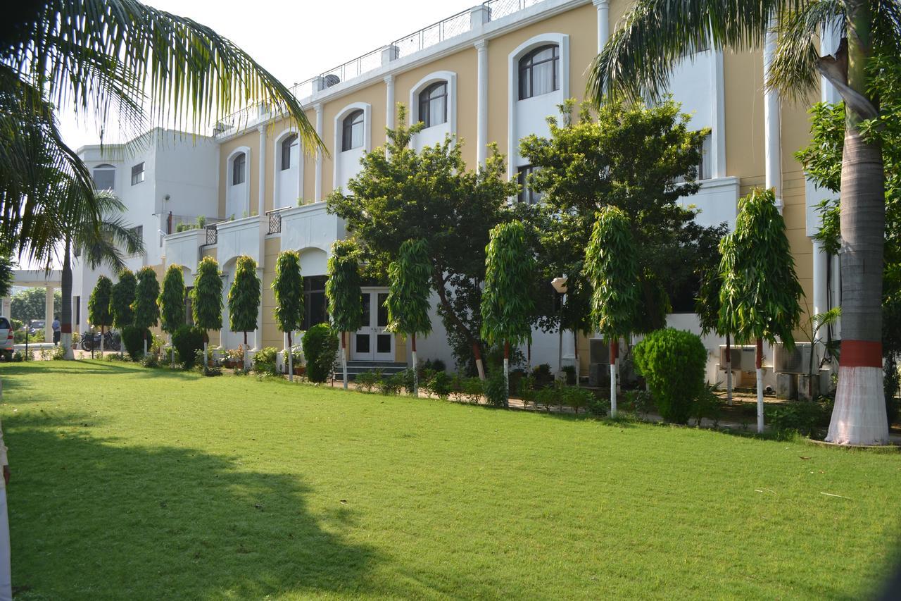 Hotel The Royal Residency Bodh Gaya Esterno foto