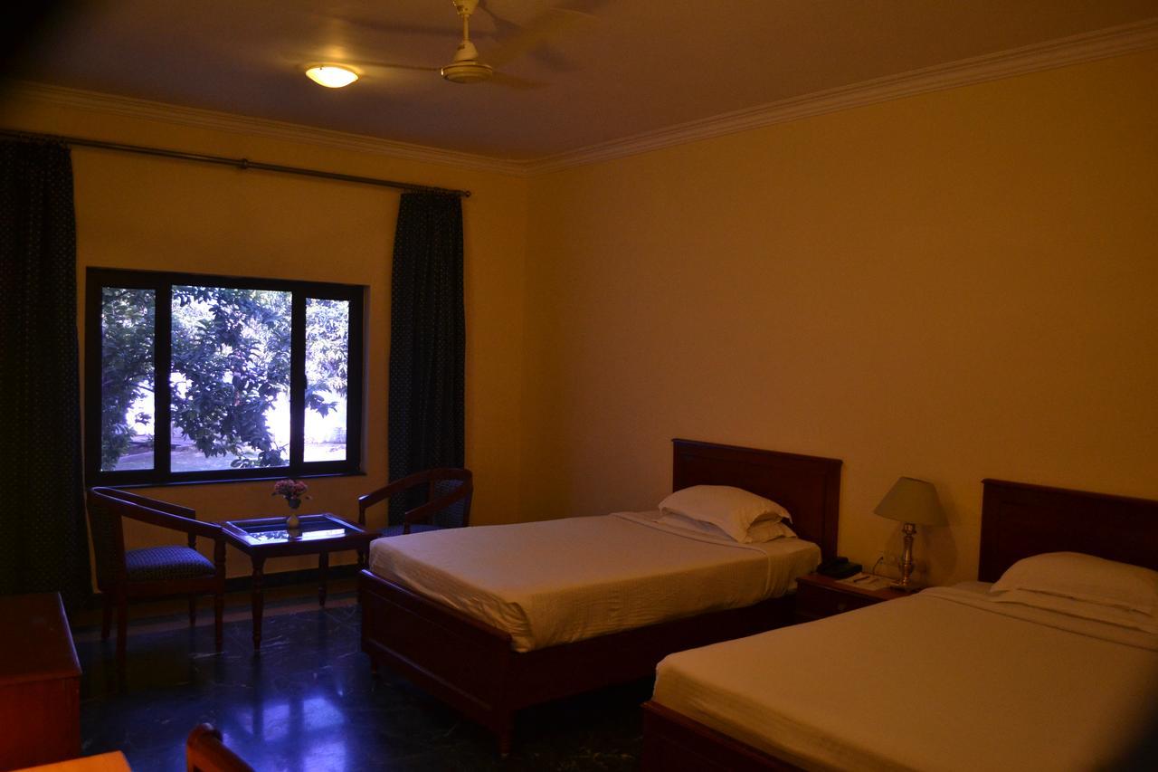 Hotel The Royal Residency Bodh Gaya Esterno foto