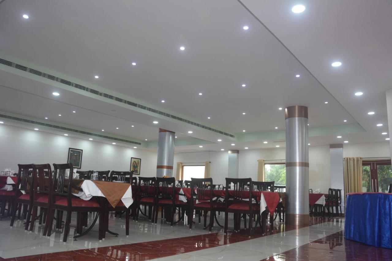 Hotel The Royal Residency Bodh Gaya Esterno foto