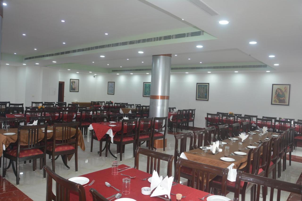 Hotel The Royal Residency Bodh Gaya Esterno foto