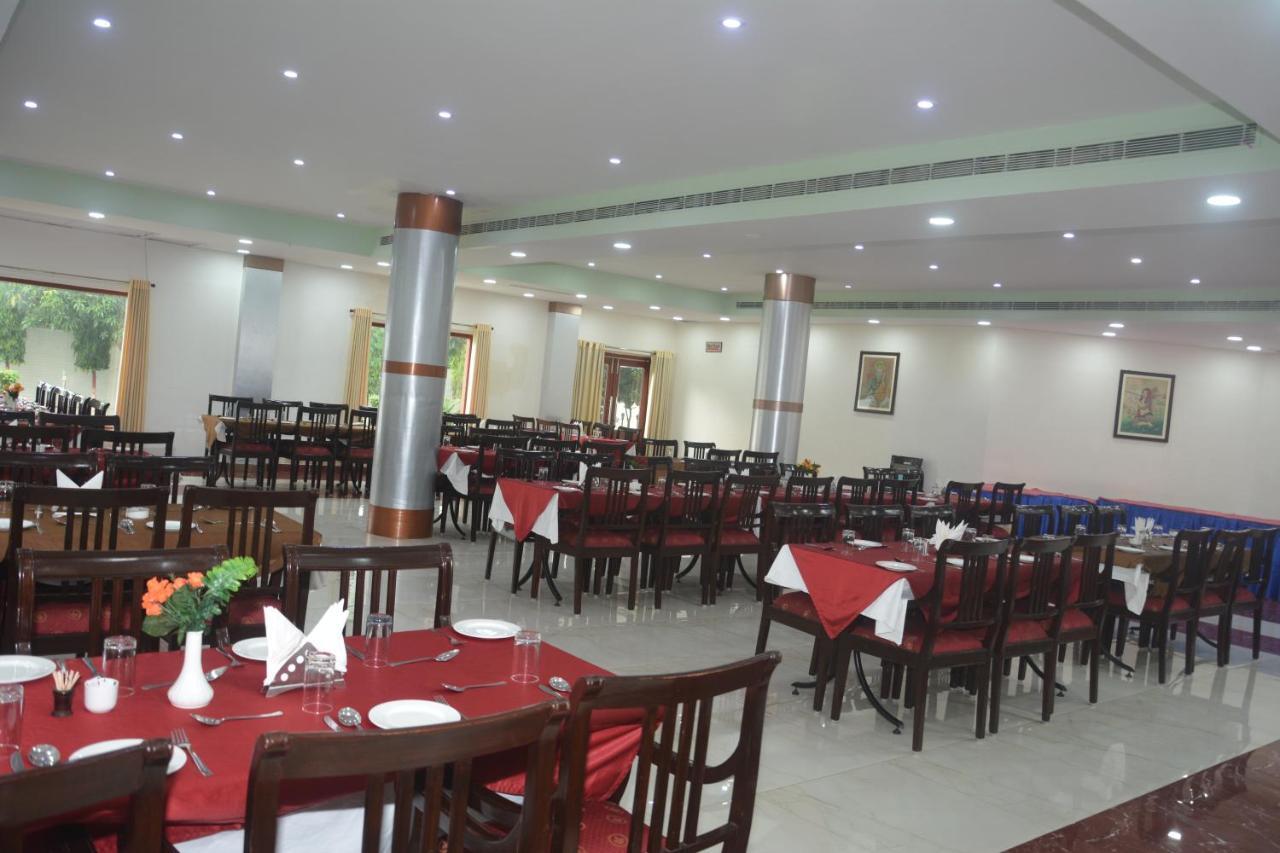 Hotel The Royal Residency Bodh Gaya Esterno foto