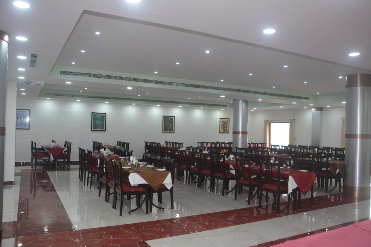 Hotel The Royal Residency Bodh Gaya Esterno foto