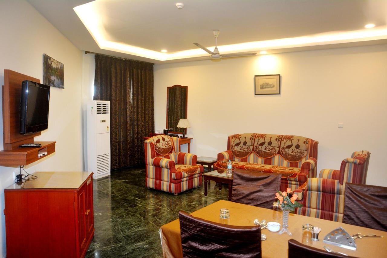 Hotel The Royal Residency Bodh Gaya Esterno foto