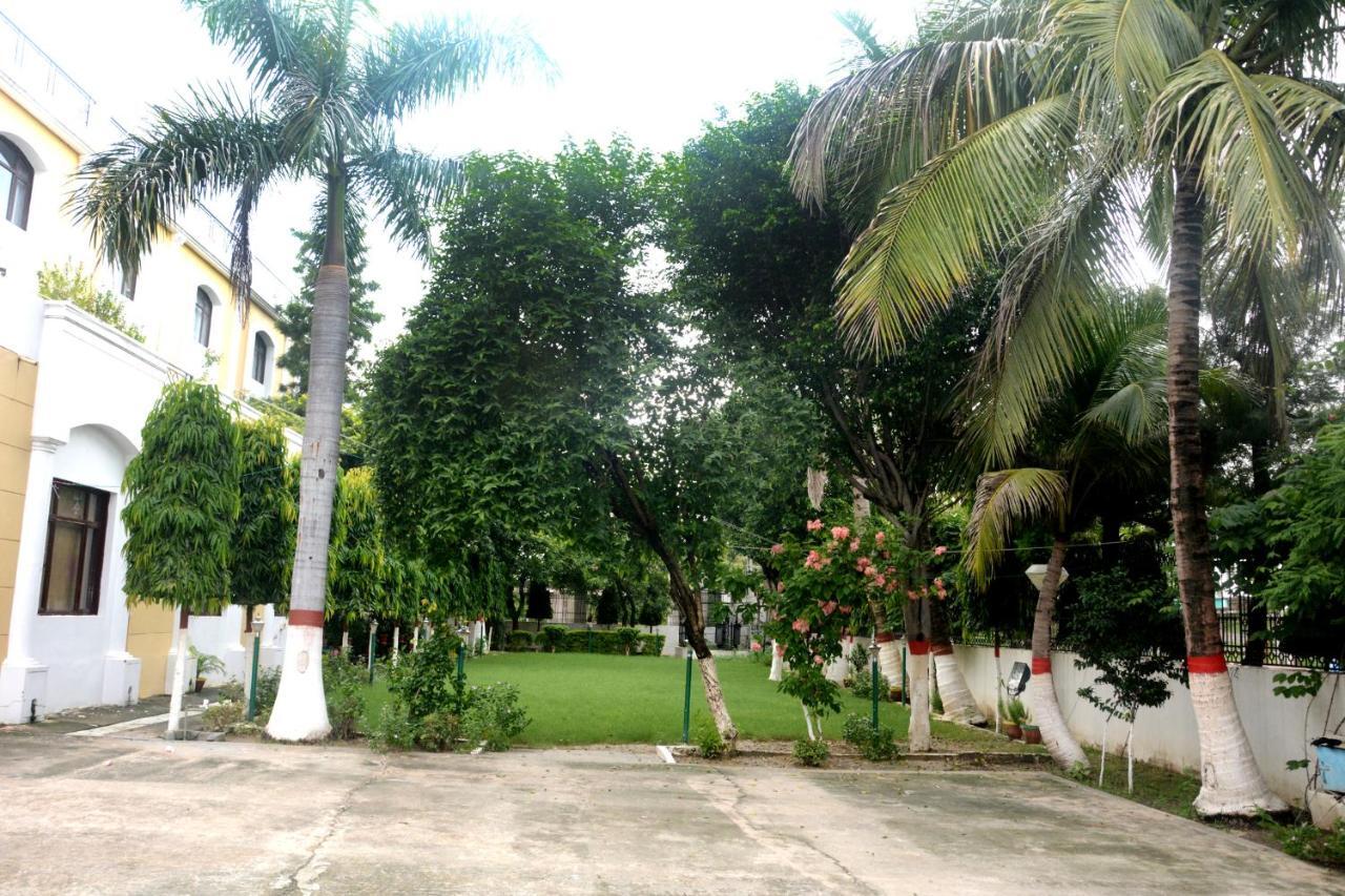 Hotel The Royal Residency Bodh Gaya Esterno foto