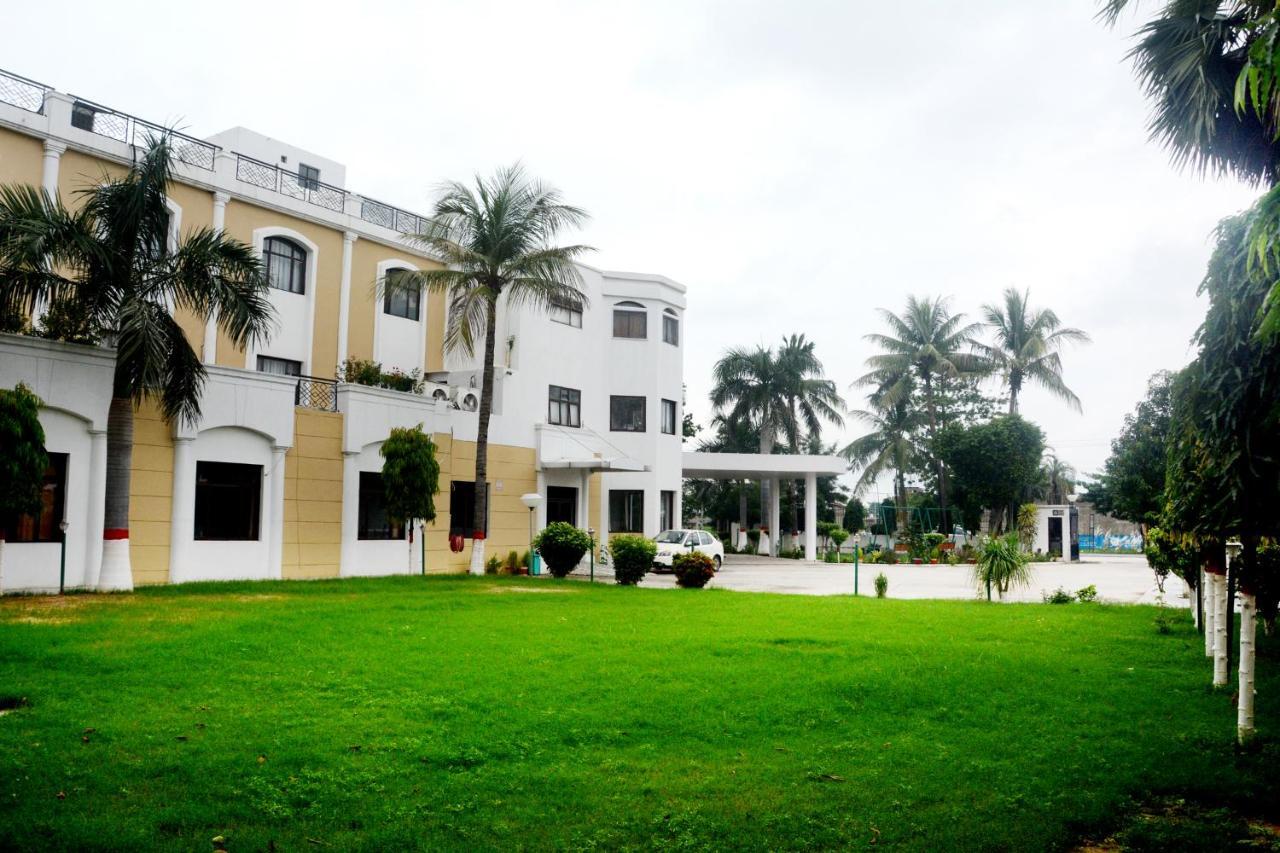 Hotel The Royal Residency Bodh Gaya Esterno foto