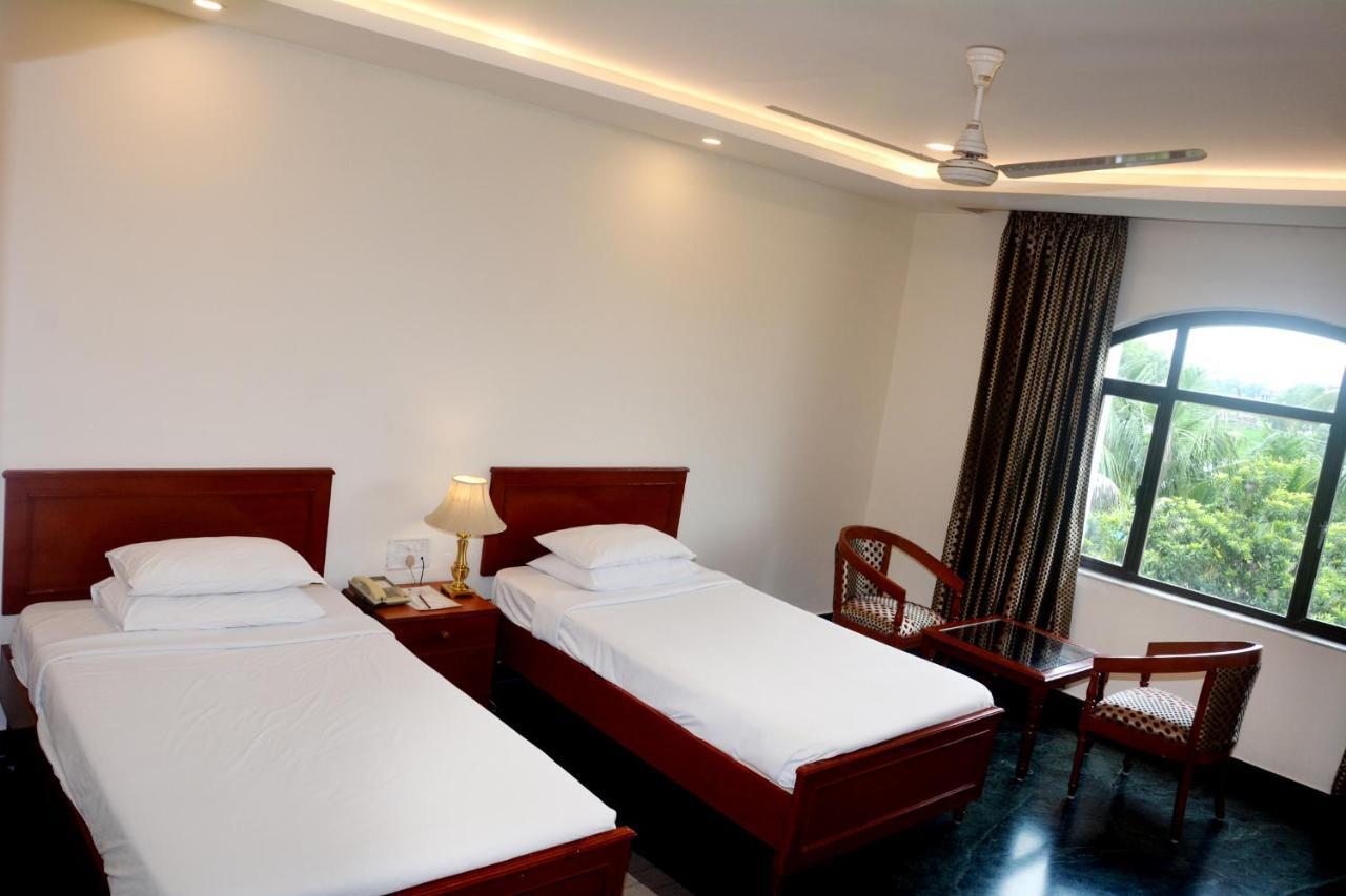 Hotel The Royal Residency Bodh Gaya Esterno foto